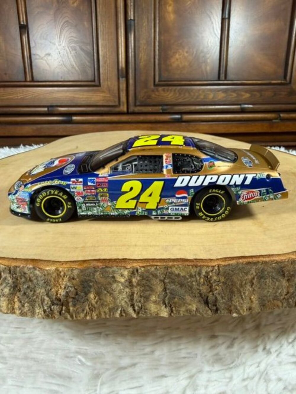 Vintage Jeff Gordon Pepsi Billion Dollar 2003 Monte Carlo Club Car 1:32 Scale - Picture 2 of 10